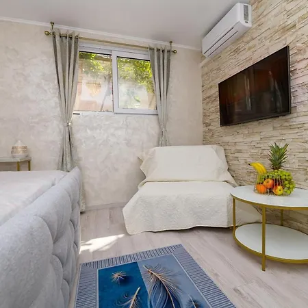 Delfin Guest house