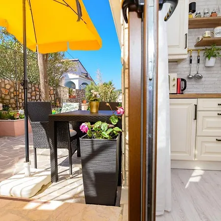 Guest house Delfin