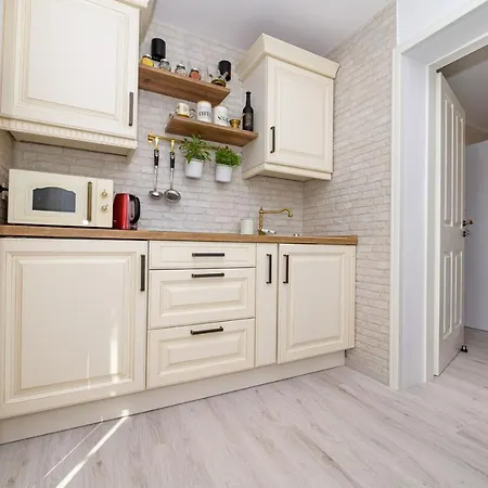 Delfin Guest house 4*
