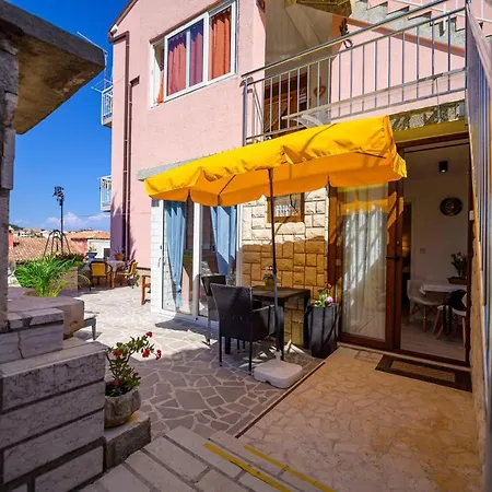 Delfin Mali Losinj