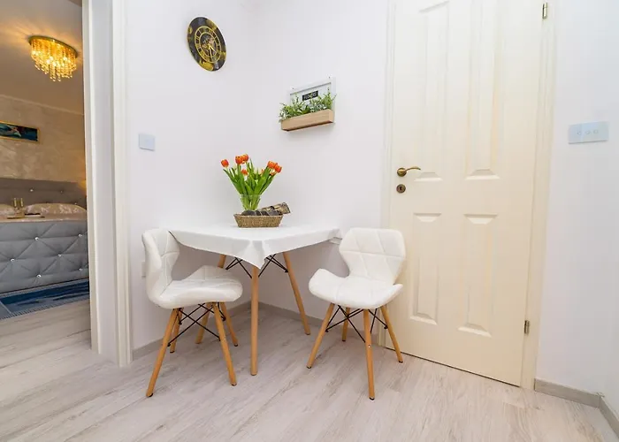 게스트하우스 Delfin 말리로시니