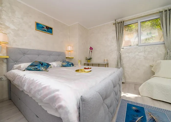 게스트하우스 Delfin 4*